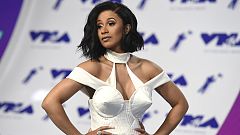 Cardi B publica por error una foto de sus pechos y las redes se vuelcan con ella: "No voy a castigarme por esto"