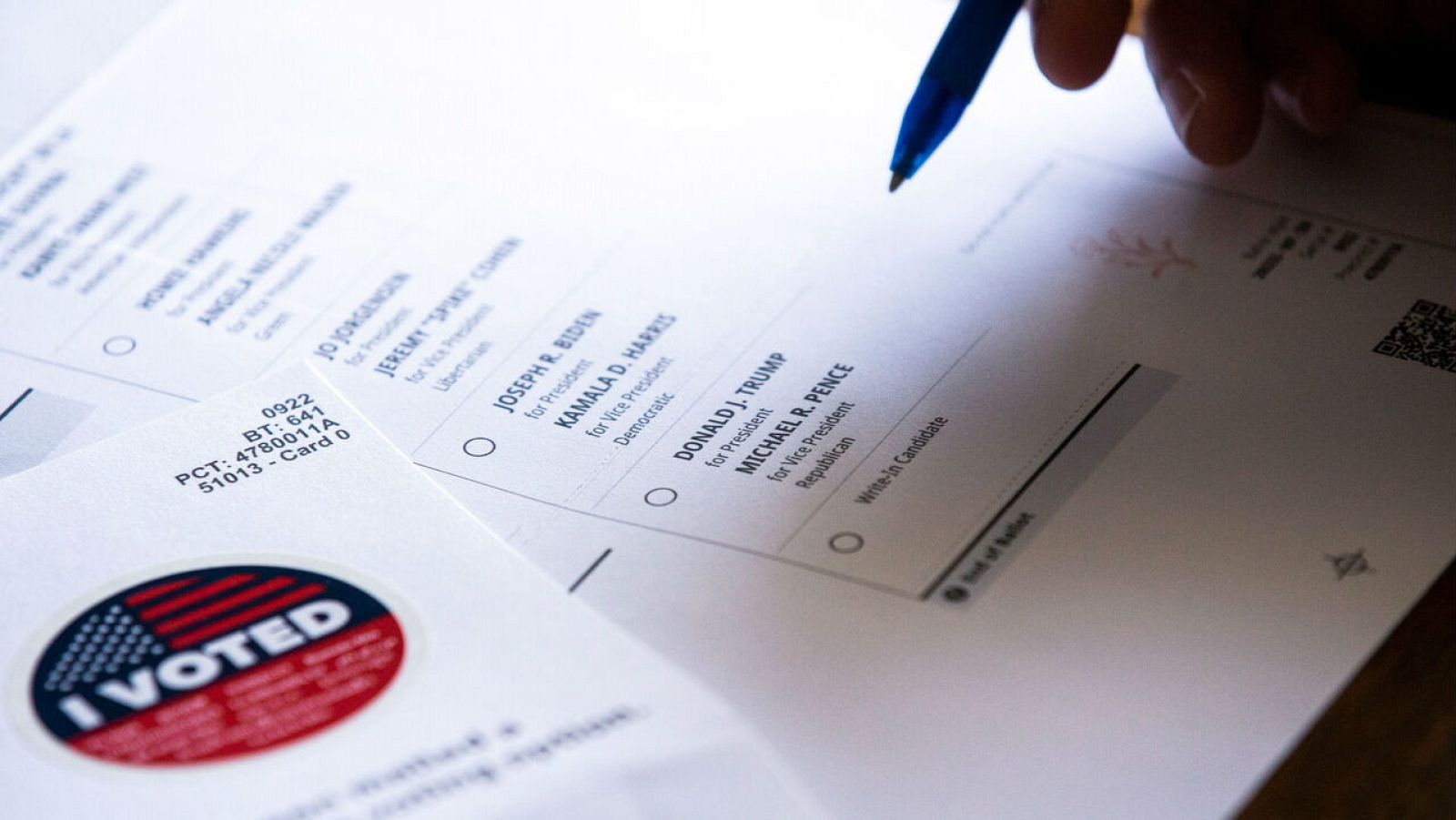 El FBI alerta de que Irán y Rusia están interfiriendo en elecciones de EE.UU.