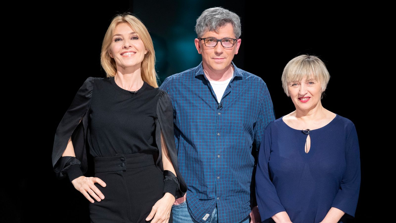 Cayetana Guillén Cuervo con Teresa Font y Nacho Ruiz Capillas