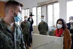 Robles anima a las CC.AA. a usar los 3.000 rastreadores militares disponibles y le sorprende que Madrid no pida más
