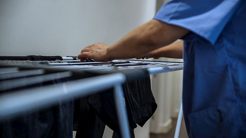 La pandemia evidencia la desprotección laboral de las empleadas del hogar: despedidas sin derecho a paro