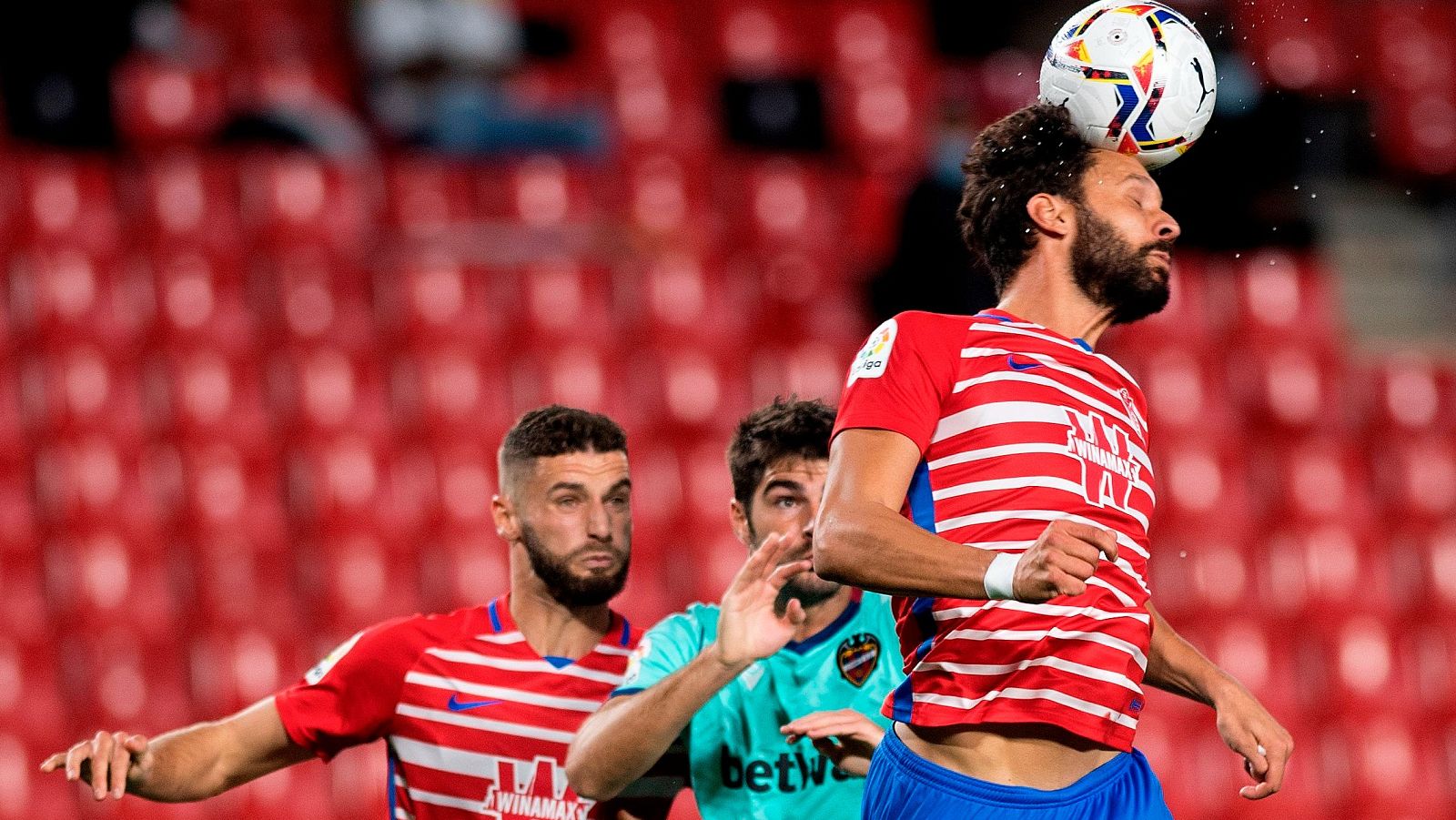 Competición desestima la solicitud de aplazamiento del Granada y deberá jugar esta tarde contra la Real