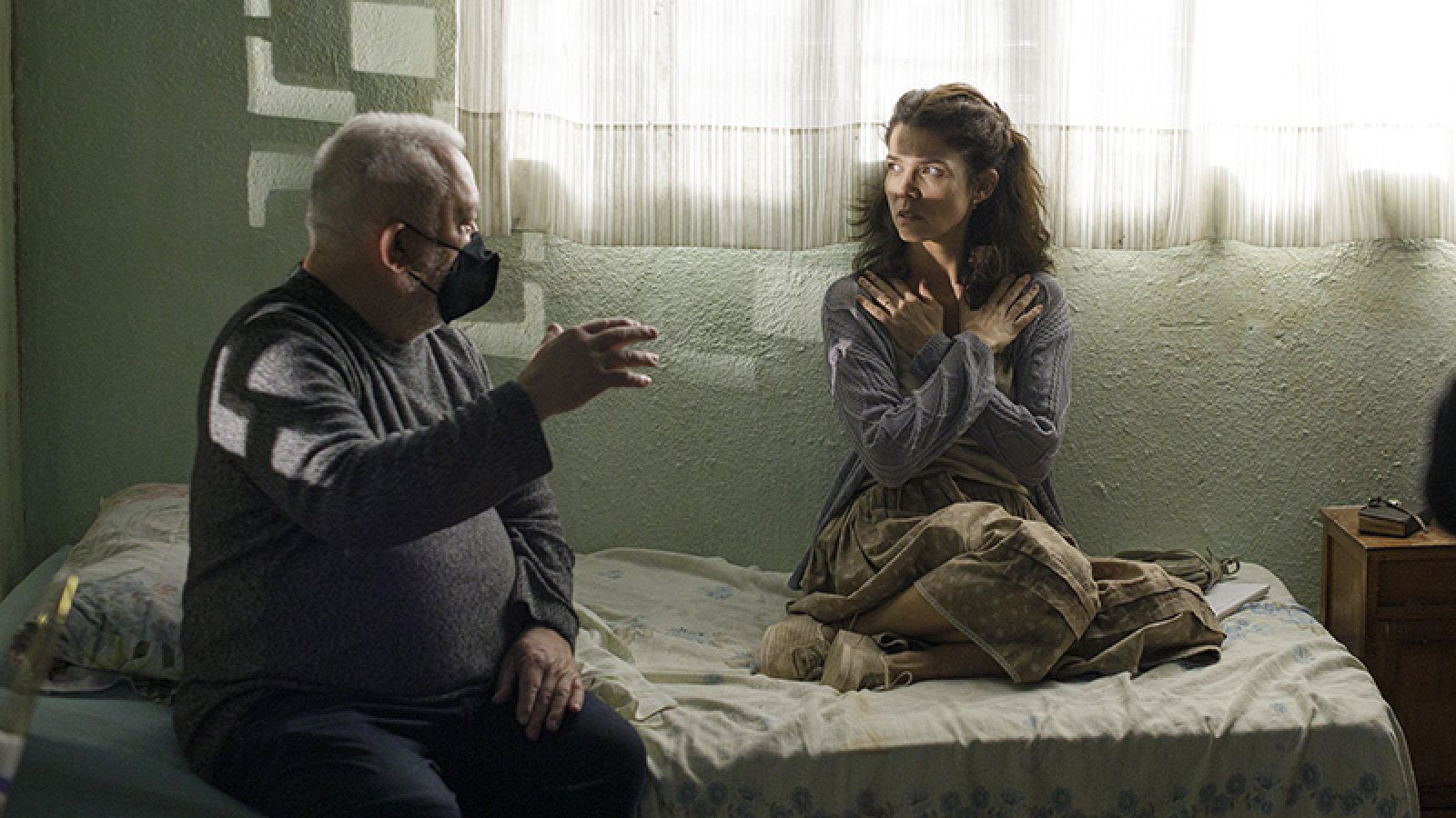 Un momento del rodaje de 'Llegaron de noche'