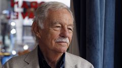 Eduardo Mendoza: "La Biblia es una fuente de literatura de primerísima calidad"
