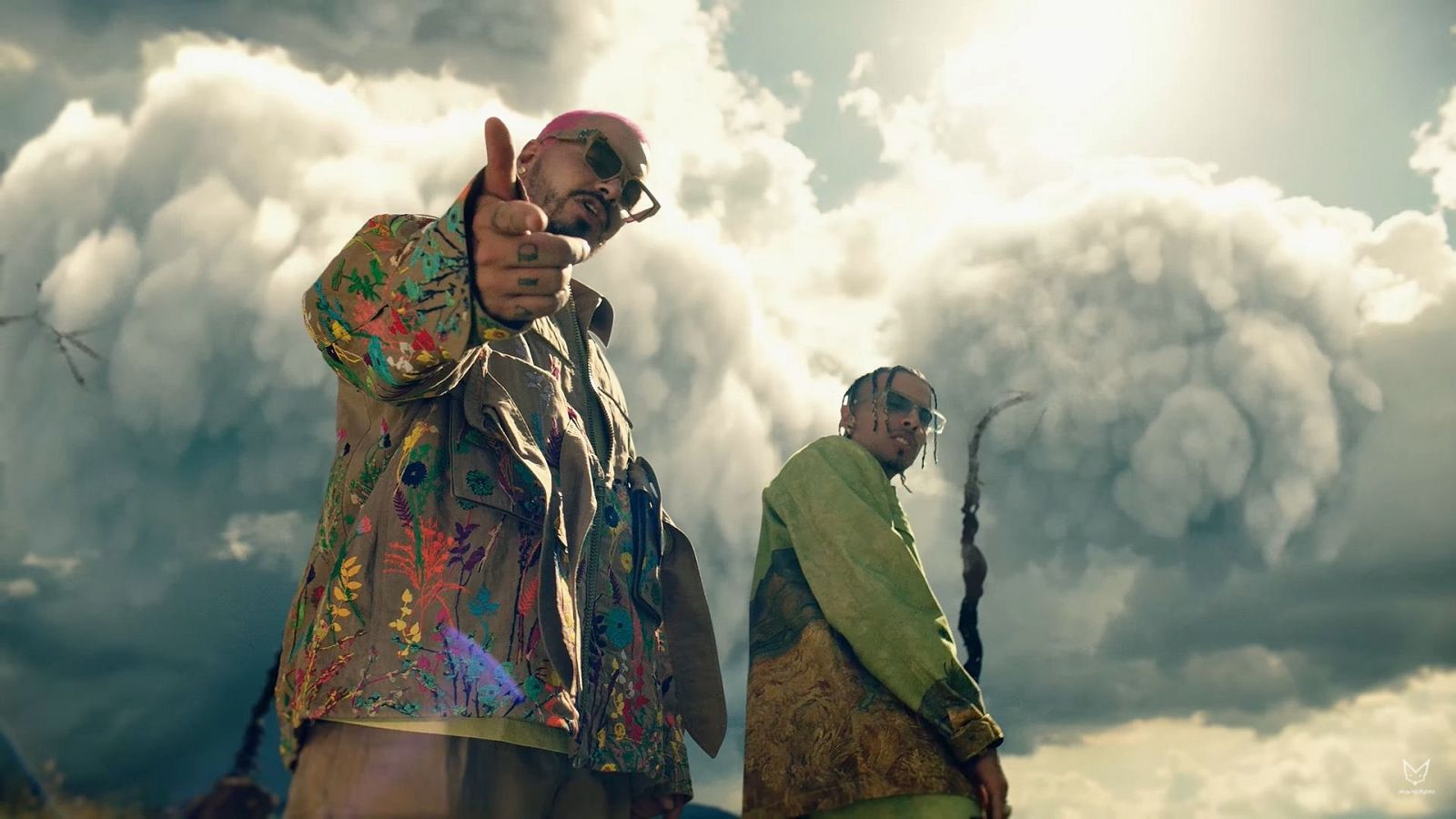 Rauw Alejandro y J Balvin, más románticos que nunca en "De Cora"