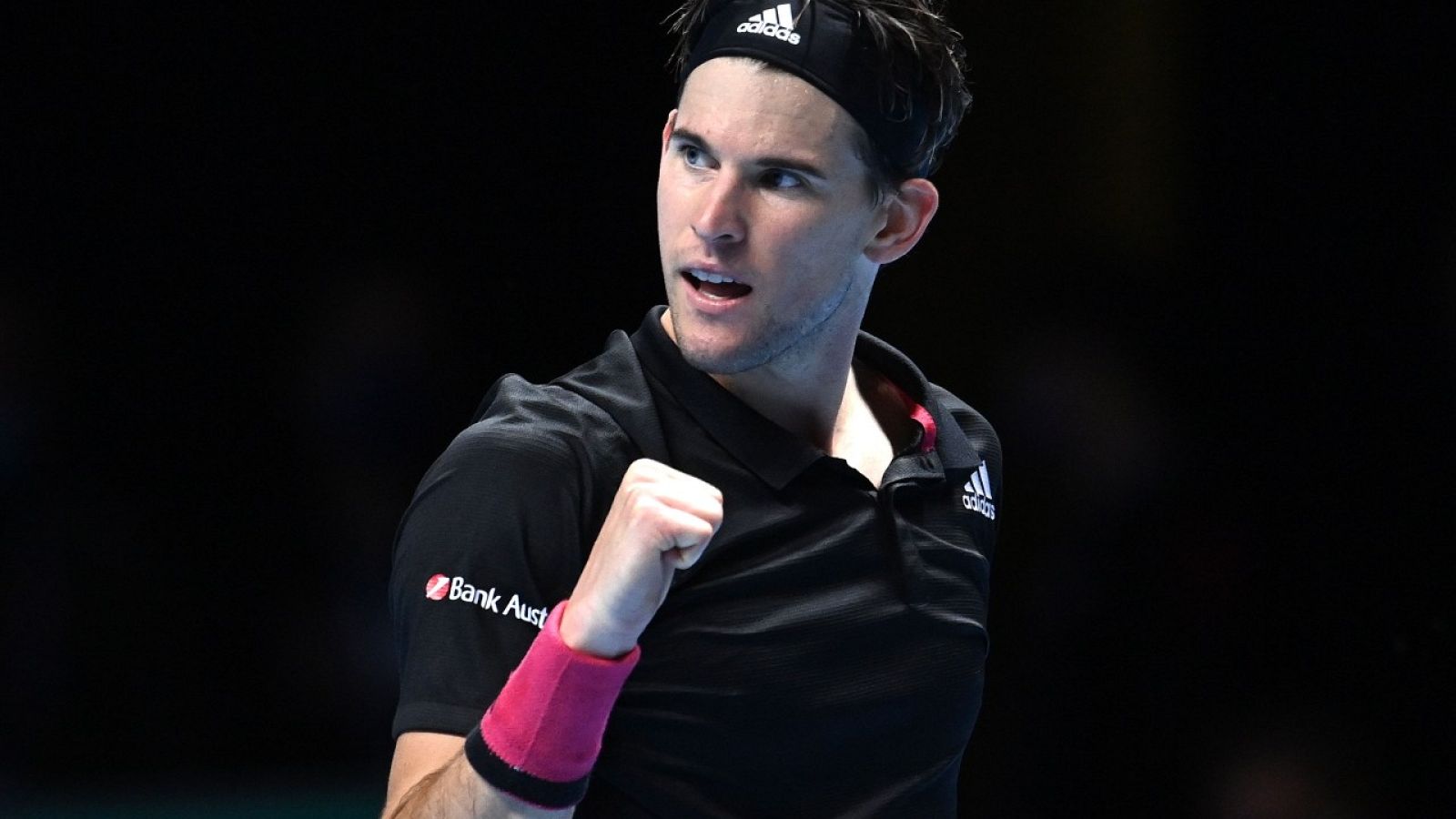 Thiem accede a semifinales ante un Nadal que sigue vivo en Londres