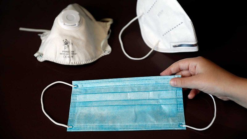 El Gobierno baja el IVA de las mascarillas del tipo general del 21 % al superreducido del 4 % 