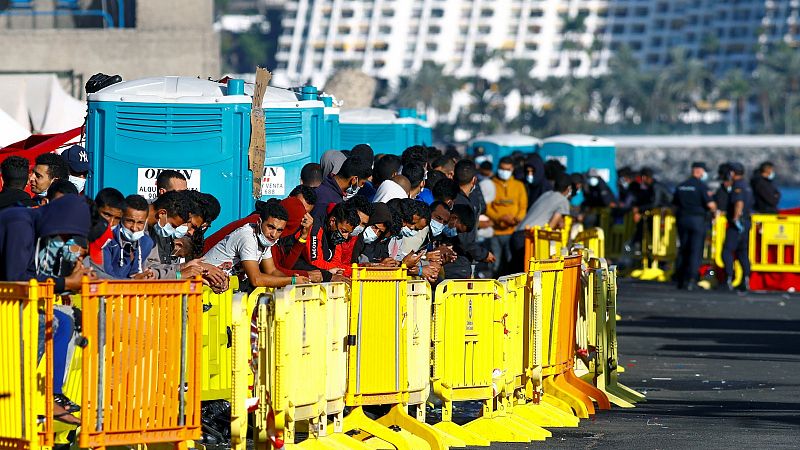 Canarias habilitará 7.000 plazas en campamentos de emergencia para atender a los migrantes