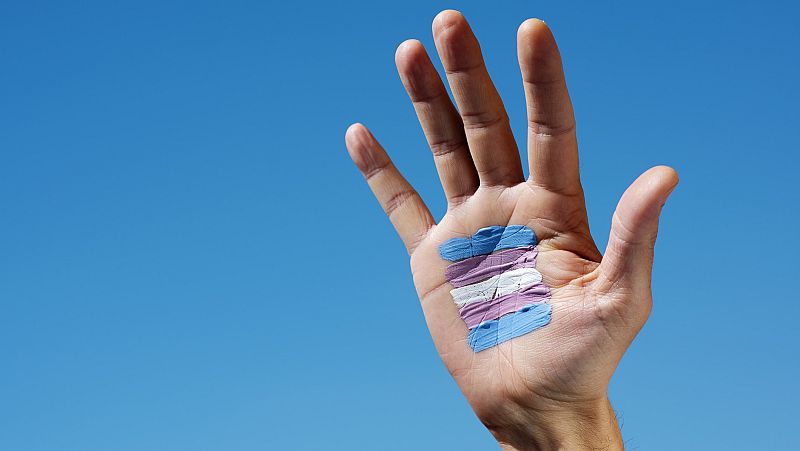 Los Mossos investigan la paliza a una joven transexual en Barcelona