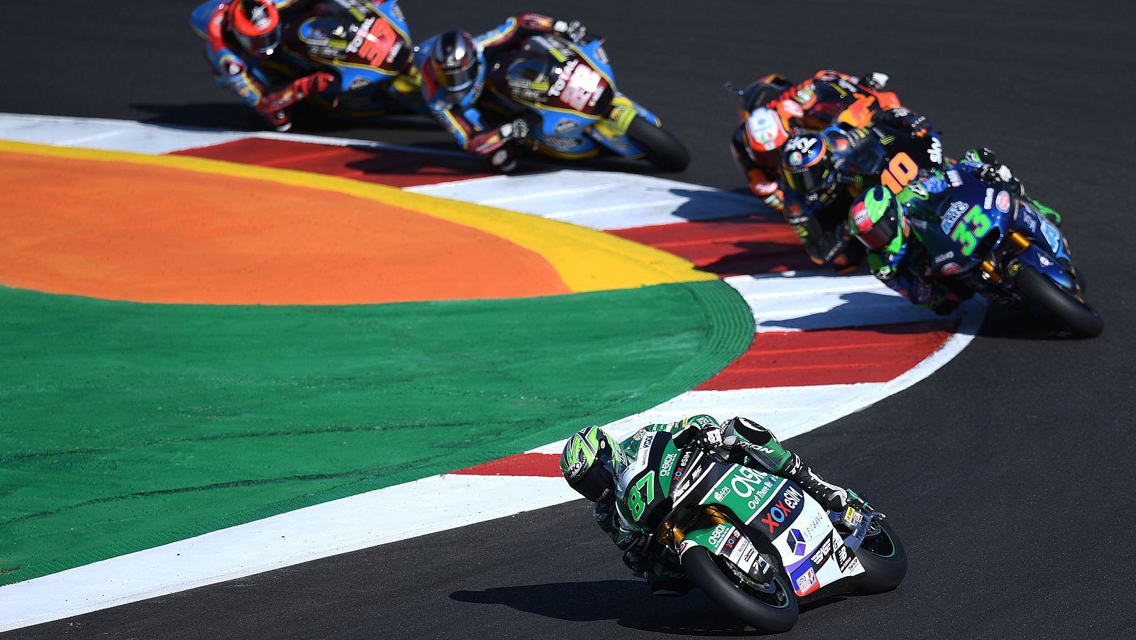 El piloto australiano Remy Gardner (Kalex) al frente de la carrera de Moto2 del GP de Portugal.