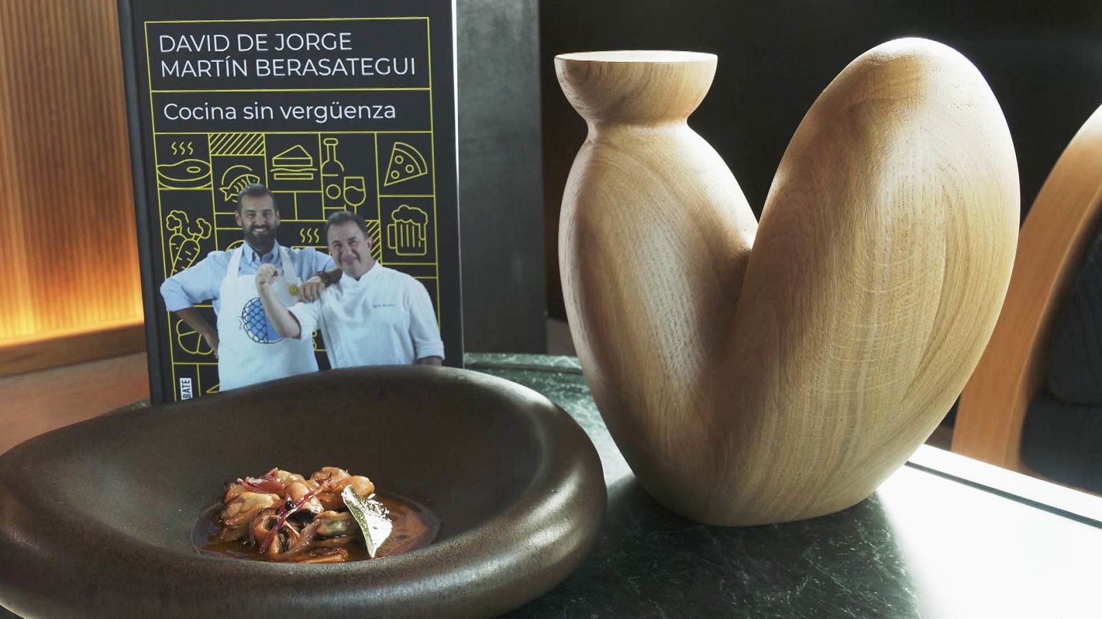 Martín Berasategui y David de Jorge presentan su nuevo libro 'Cocina sin vergüenza'