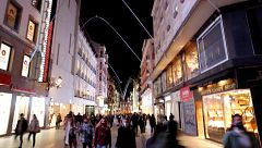 El plan del Gobierno para la Navidad: cenas de seis personas y toque de queda a la 1 en Nochebuena y Nochevieja