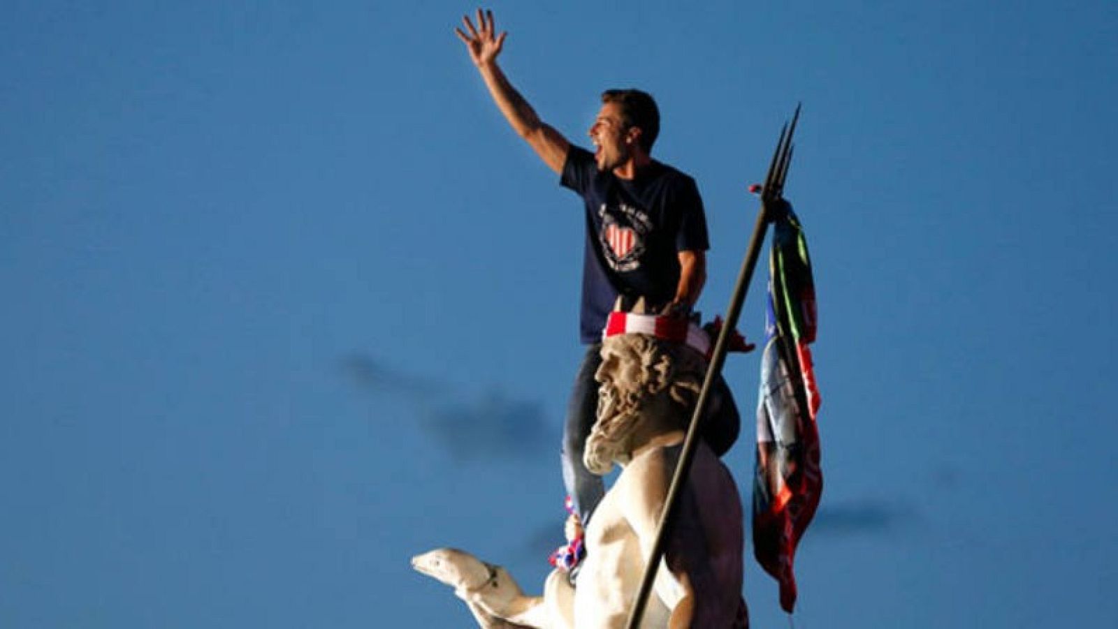 Gabi celebra en Neptuno la Liga ganada en 2014