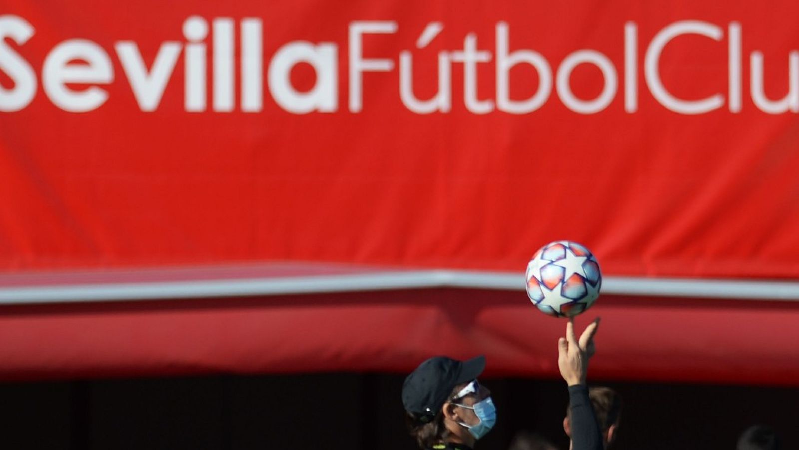 Lopetegui: "El Chelsea es el mejor equipo de Inglaterra ofensivamente hablando"