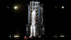 La sonda china Chang'e 5 aluniza con éxito en su misión para recoger muestras