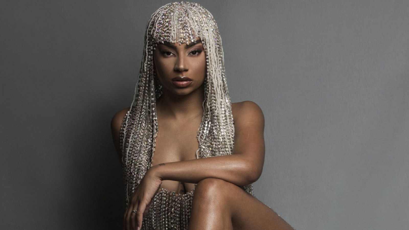 Deva presenta 'Woman', su nuevo proyecto discográfico