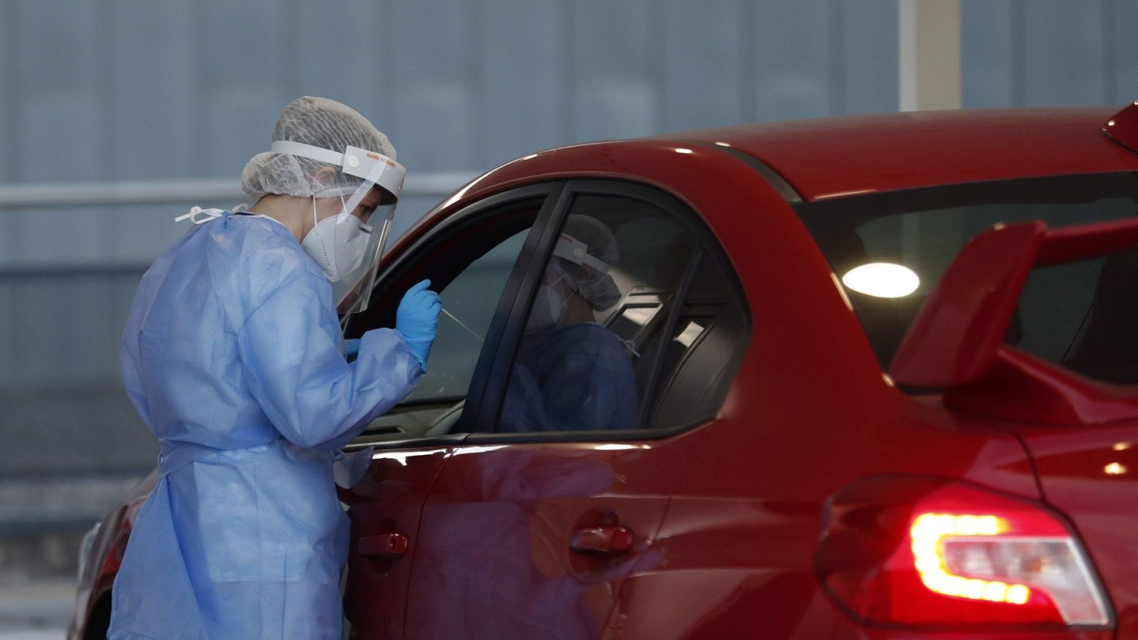 Vista del autocovid instalado en el Hospital Universitario Central de Asturias (HUCA)