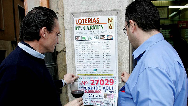 Los riojanos buscan la suerte en la Lotería de Navidad en un año con menos venta de décimos
