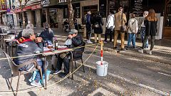 El aumento de los contagios obliga a las comunidades a dar marcha atrás en sus planes de Navidad