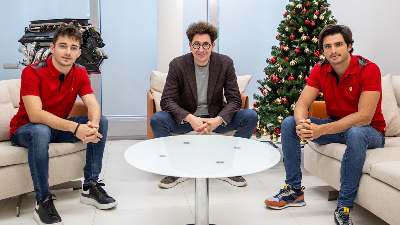 Carlos Sainz, de rojo Ferrari