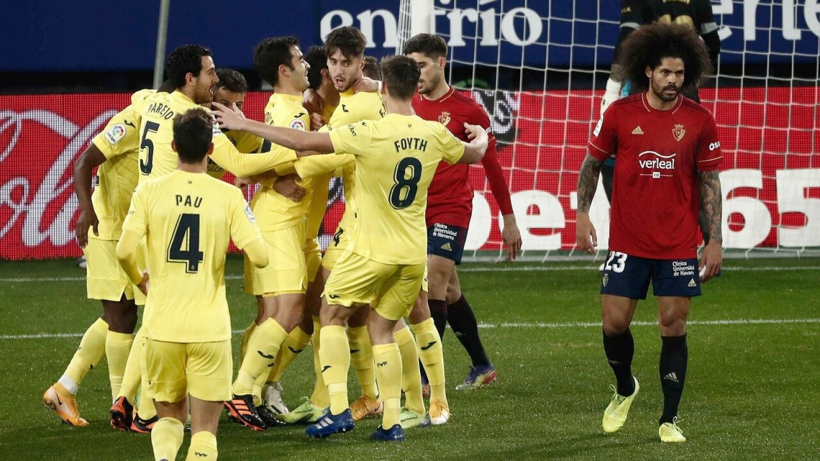 Los jugadores del Villarreal celebran un gol