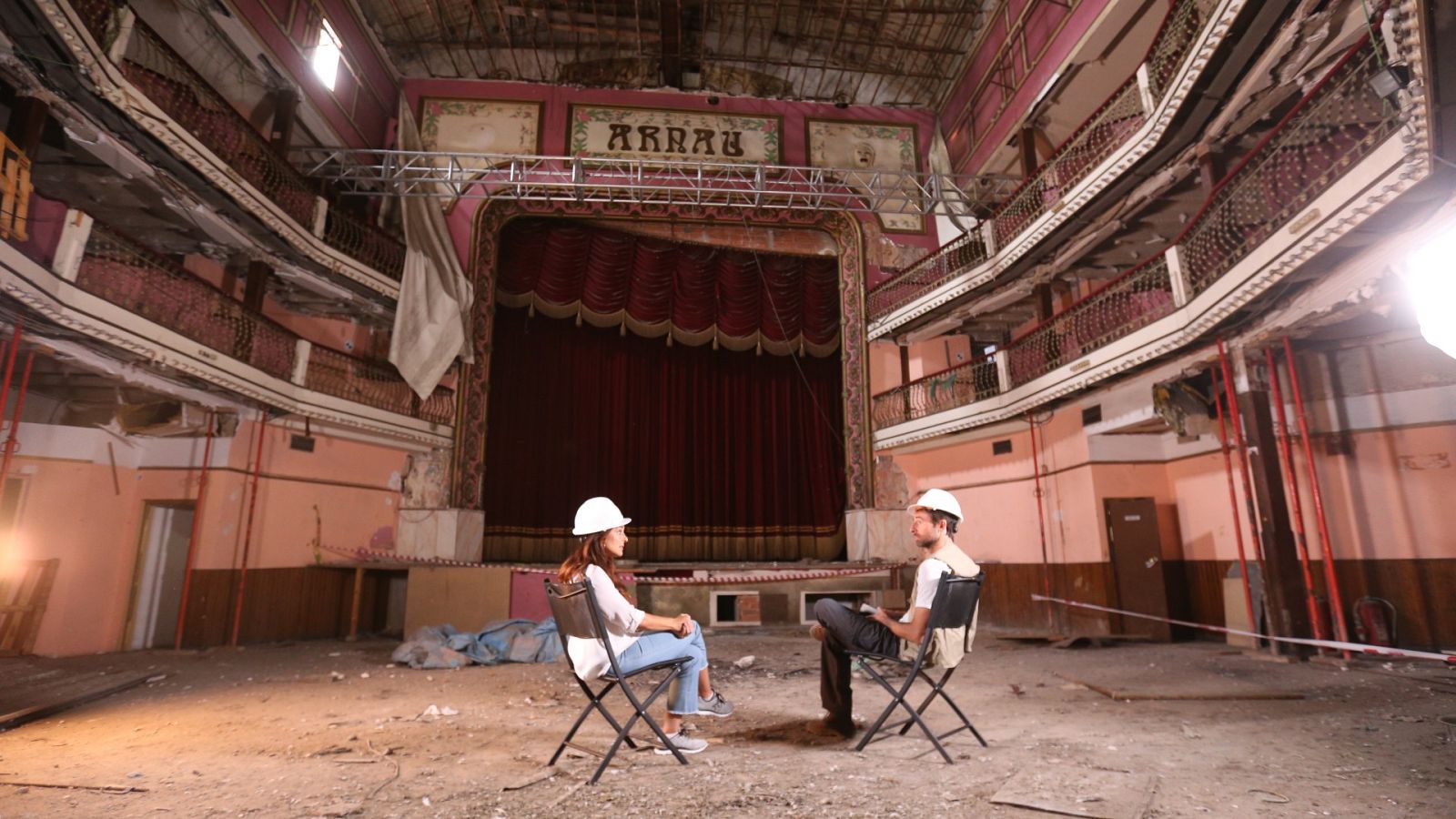 El teatre Arnau, aquesta setmana a 'Perduts en el temps'
