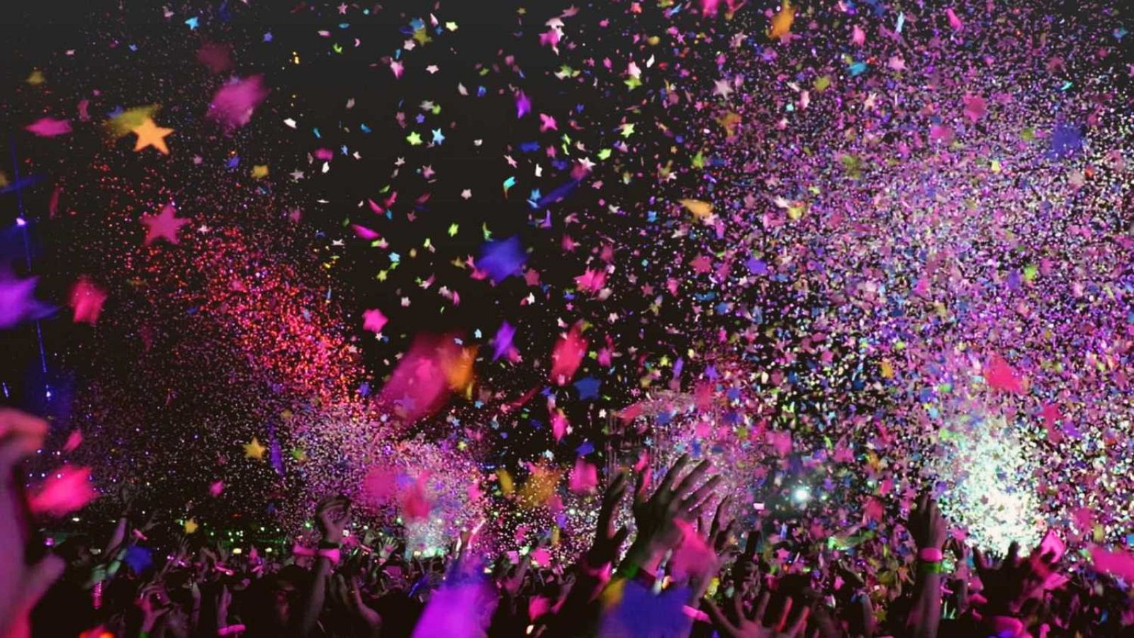 'Adiós 2020' para cambiar de año y 'Hola 2021' para comenzar el primer día del nuevo año