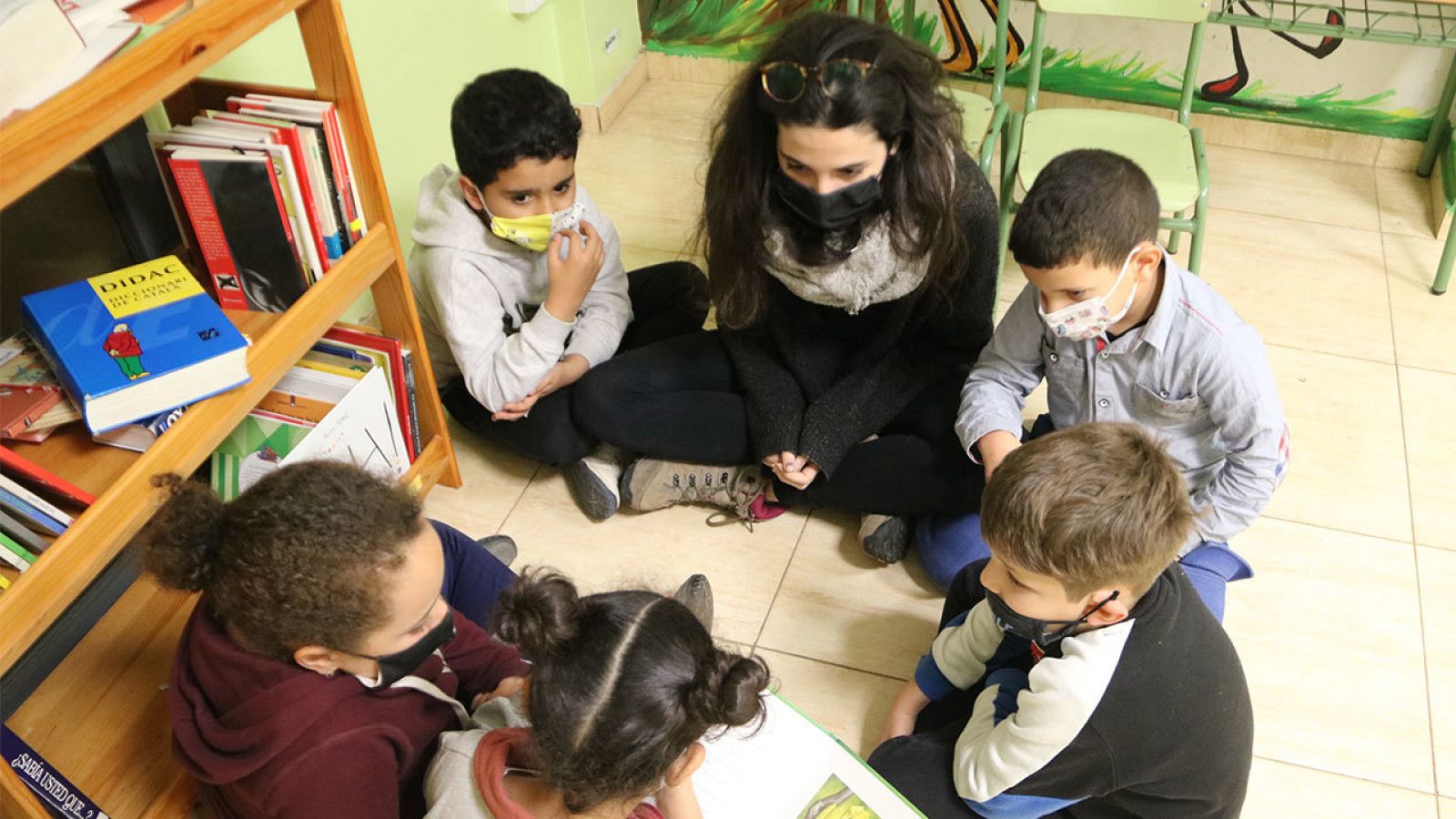 Una vintena d'experts demanen endarrerir la tornada a l'escola