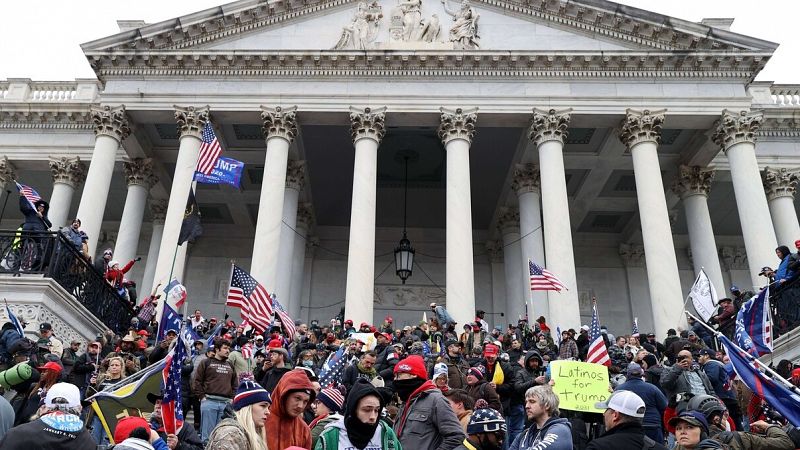 Trump pide a los asaltantes del Capitolio que vuelvan a casa, pero insiste en el "fraude" electoral