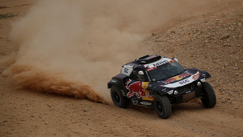 De Villiers gana el duelo sudafricano por la etapa; Sainz, de nuevo con problemas