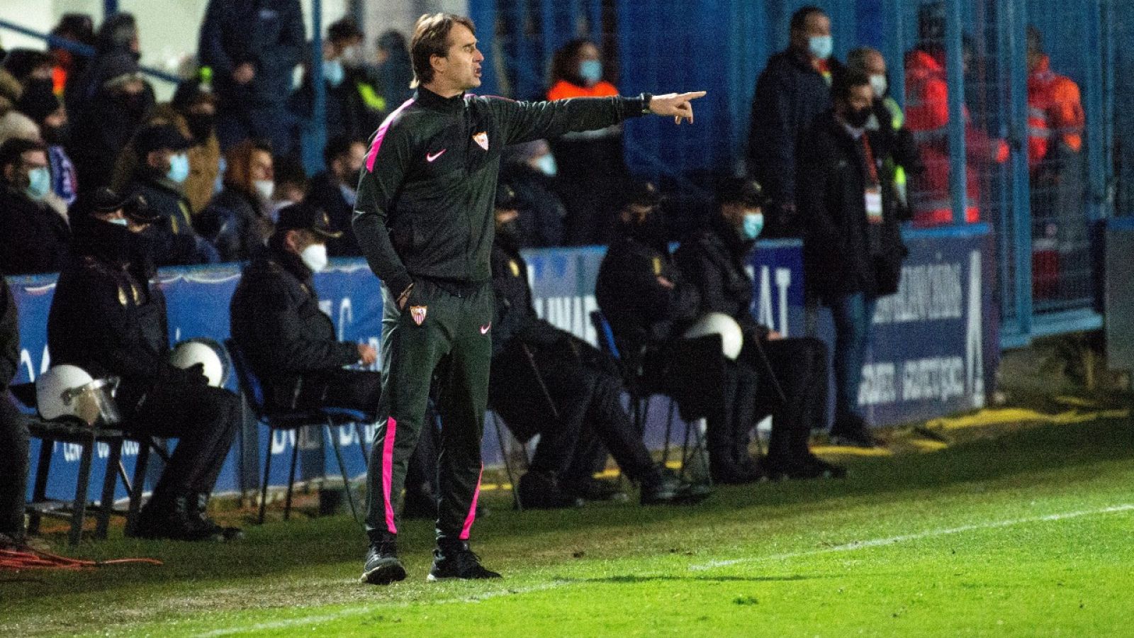 Julen Lopetegui renueva con el Sevilla hasta 2024