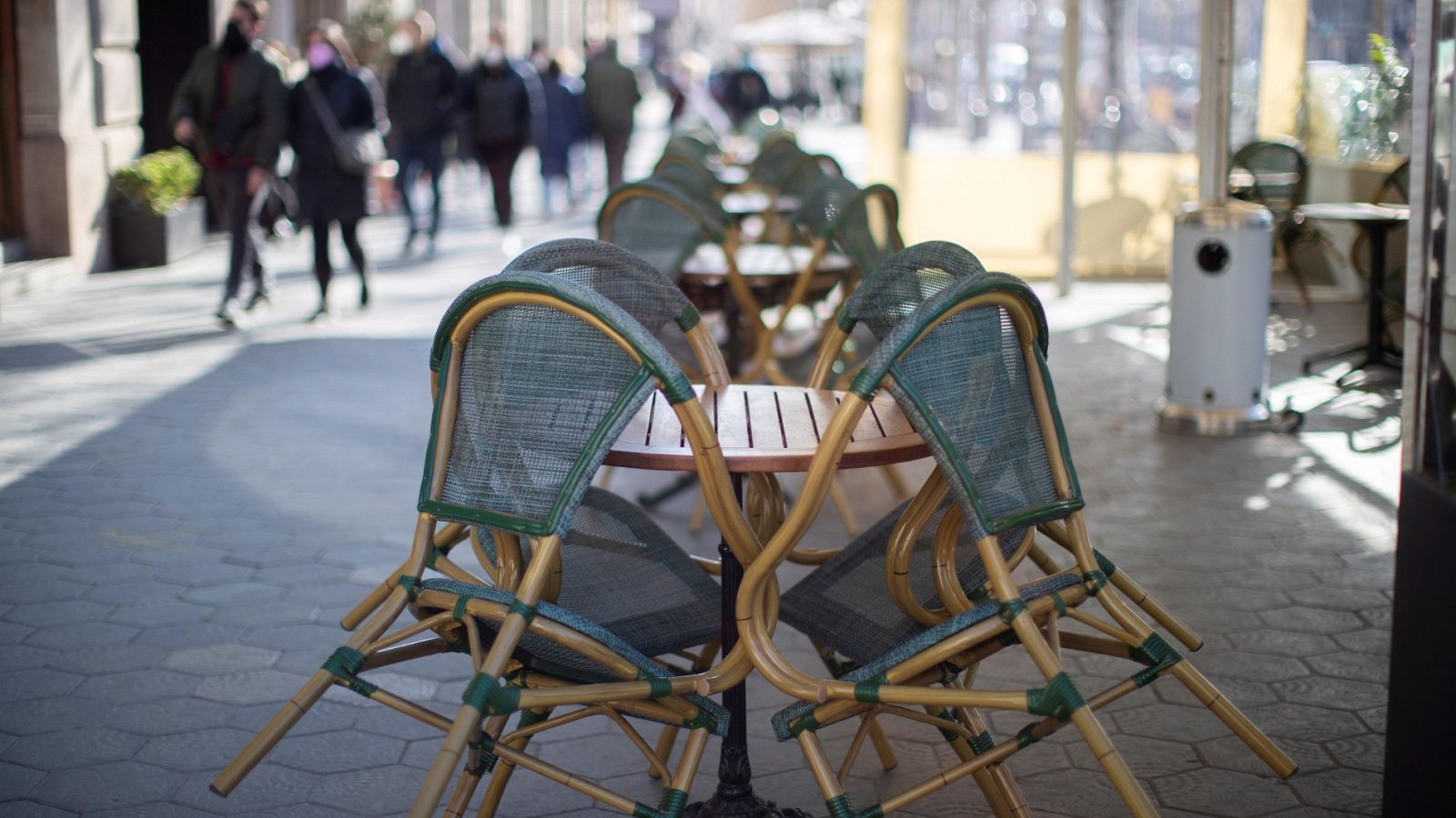 Vista de una terraza cerrada en el centro de Barcelona