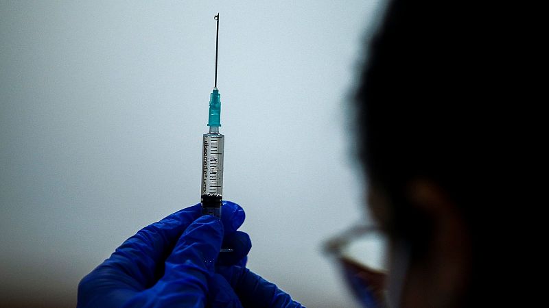La sexta dosis: el bien más preciado o cómo aprovechar la vacuna hasta la última gota