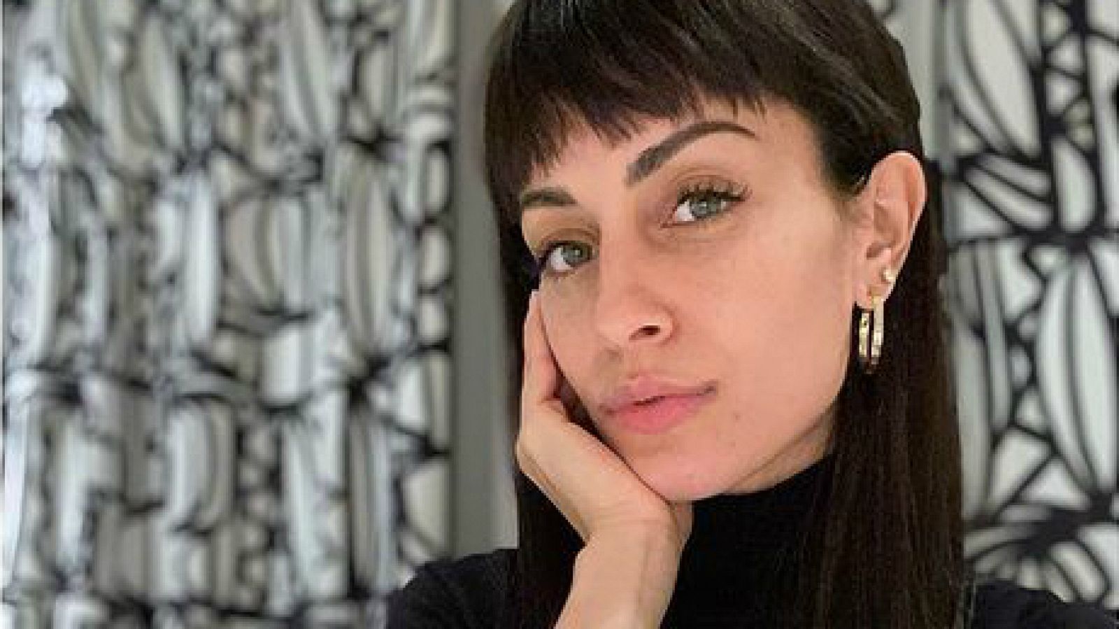 Hiba Abouk cambia de 'look' para su papel en la serie de Amazon 'Madres'