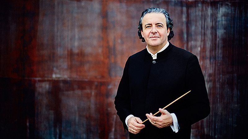 La Orquesta RTVE interpreta a Dukas, Strauss, Mozart y Chaikovski dirigida por Juanjo Mena