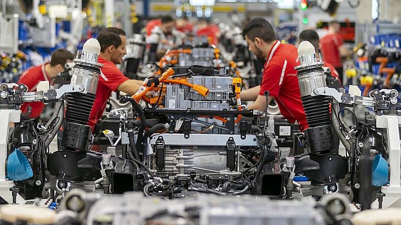 El 30% de les pimes industrials catalanes van reduir la seva plantilla al 2020 