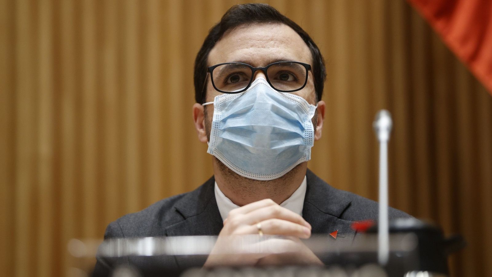 El ministro de Consumo defiende las políticas del Gobierno para rebajar el precio de la luz