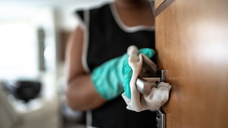 Empleadas del hogar esclavizadas durante la pandemia: "Me pasaban agua y comida por una trampilla"