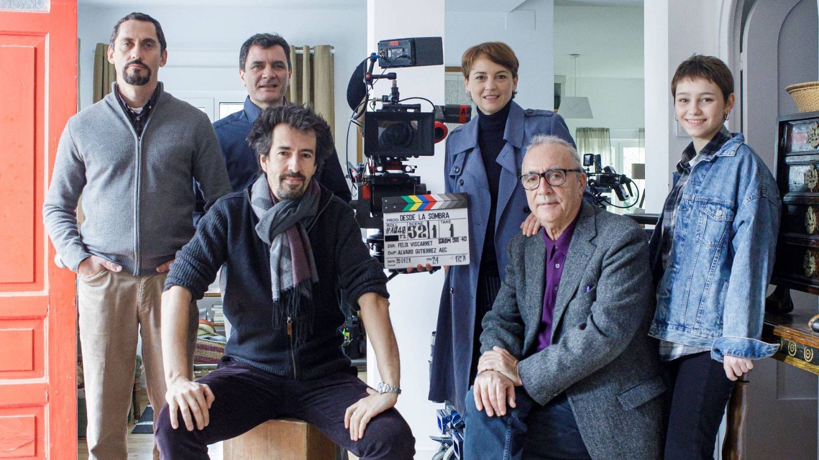 Félix Viscarret con el equipo de 'desde la sombra'