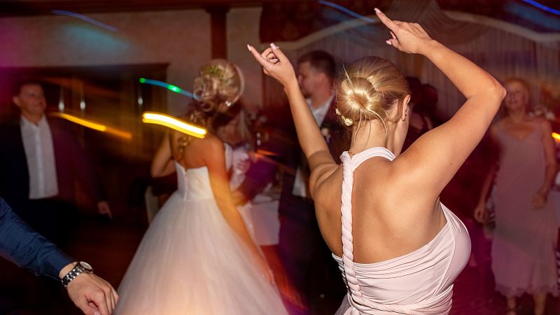 Sanidad investiga la boda en el Casino de Madrid con asistentes sin mascarillas y sin distancia de seguridad