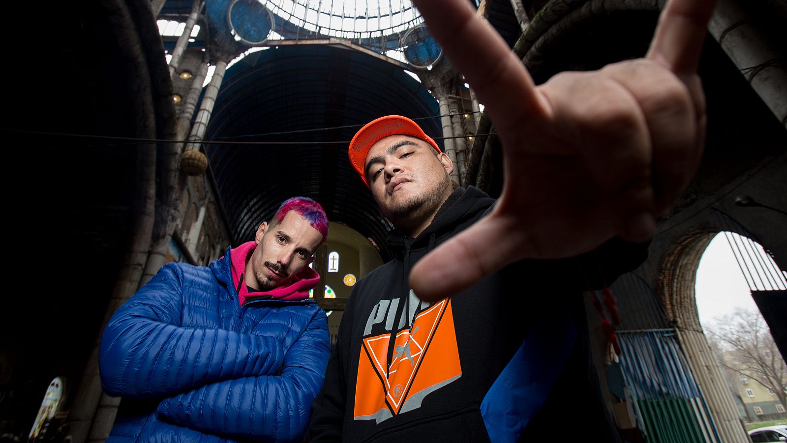 Skone y Aczino en el rodaje de 'Réplica Internacional 2"