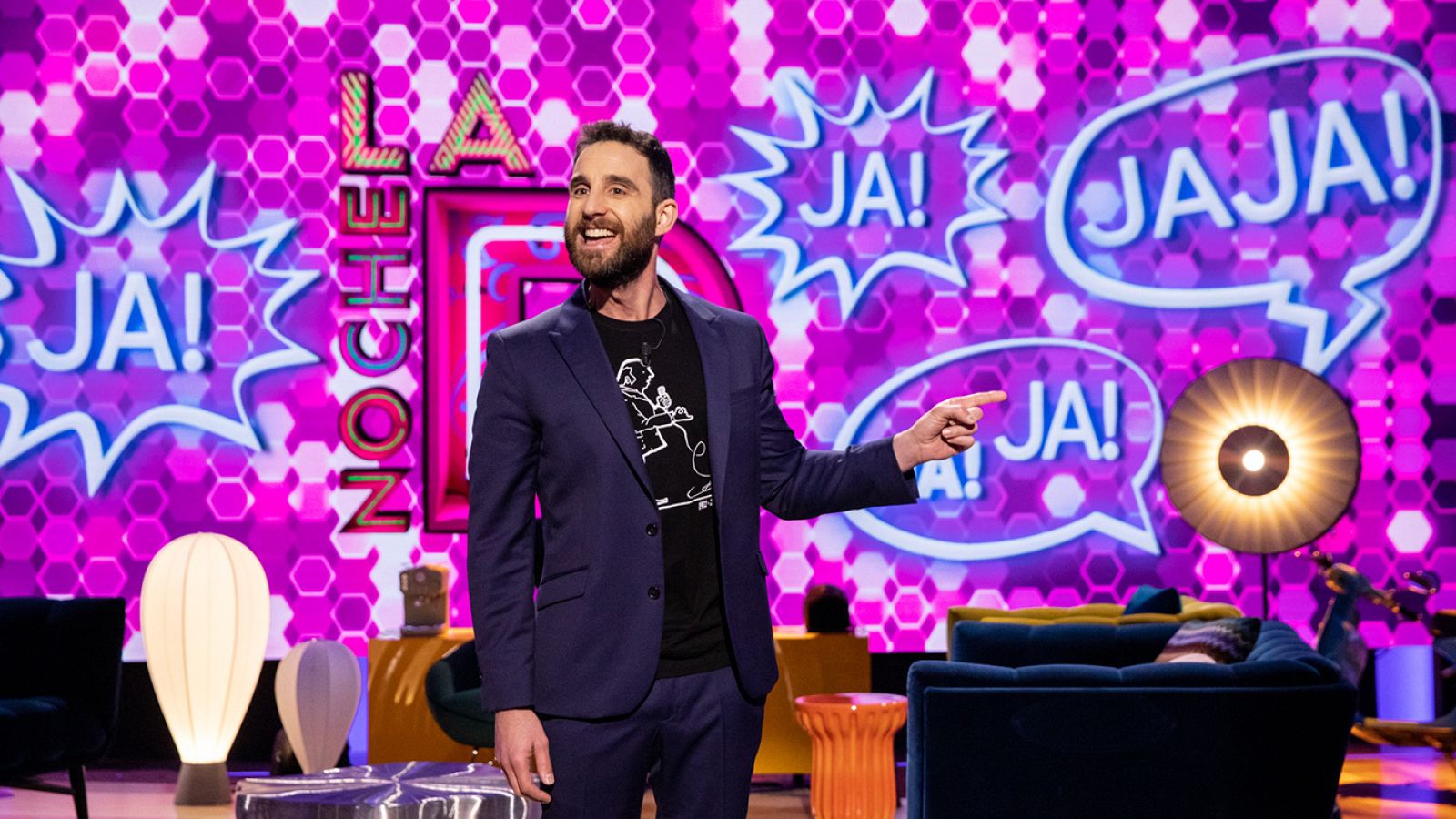 Dani Rovira esperando a sus invitados