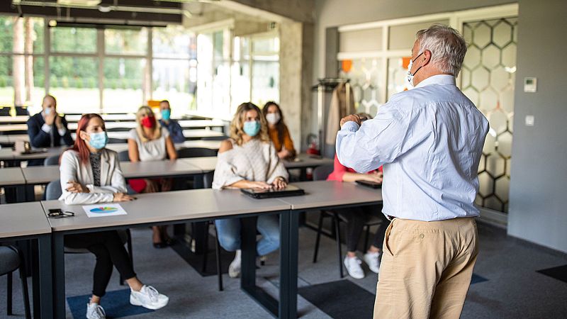 Profesores asociados: ¿la mano de obra barata de las universidades?