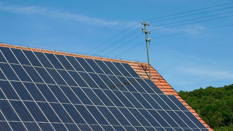 Los usuarios pagaron 30.167 millones en sobrecostes de facturas de la luz desde 2009