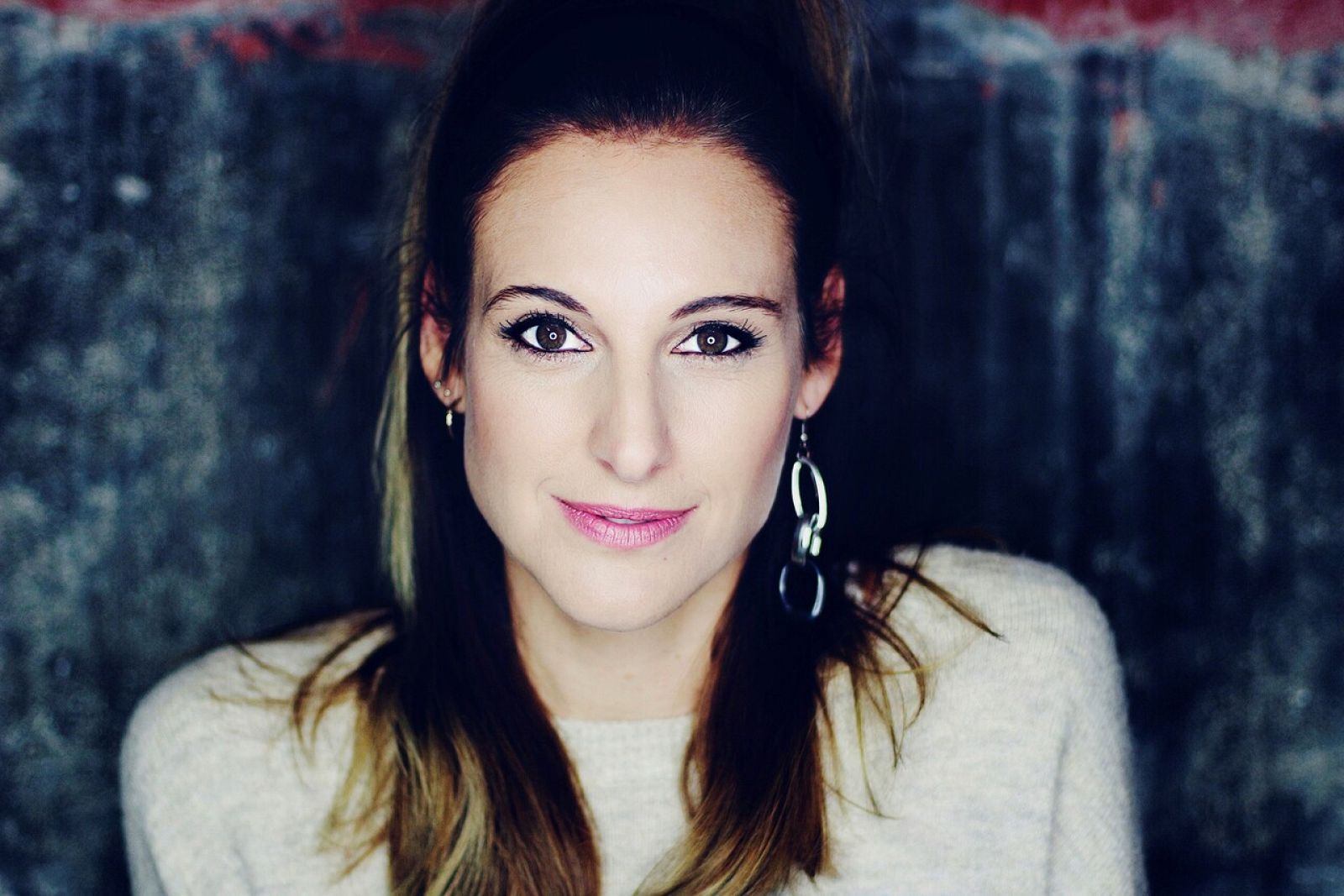 Conchita, diana de los 'haters' por cobrar en un concierto online: ¿Tú qué opinas?