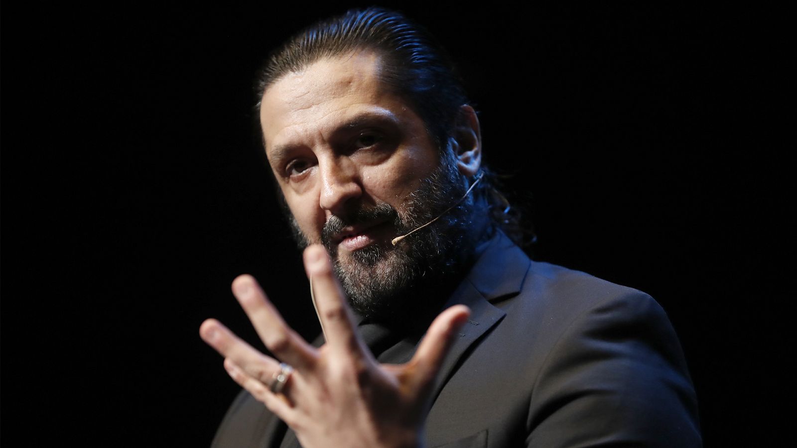 Rafael Amargo conservará su libertad provisional