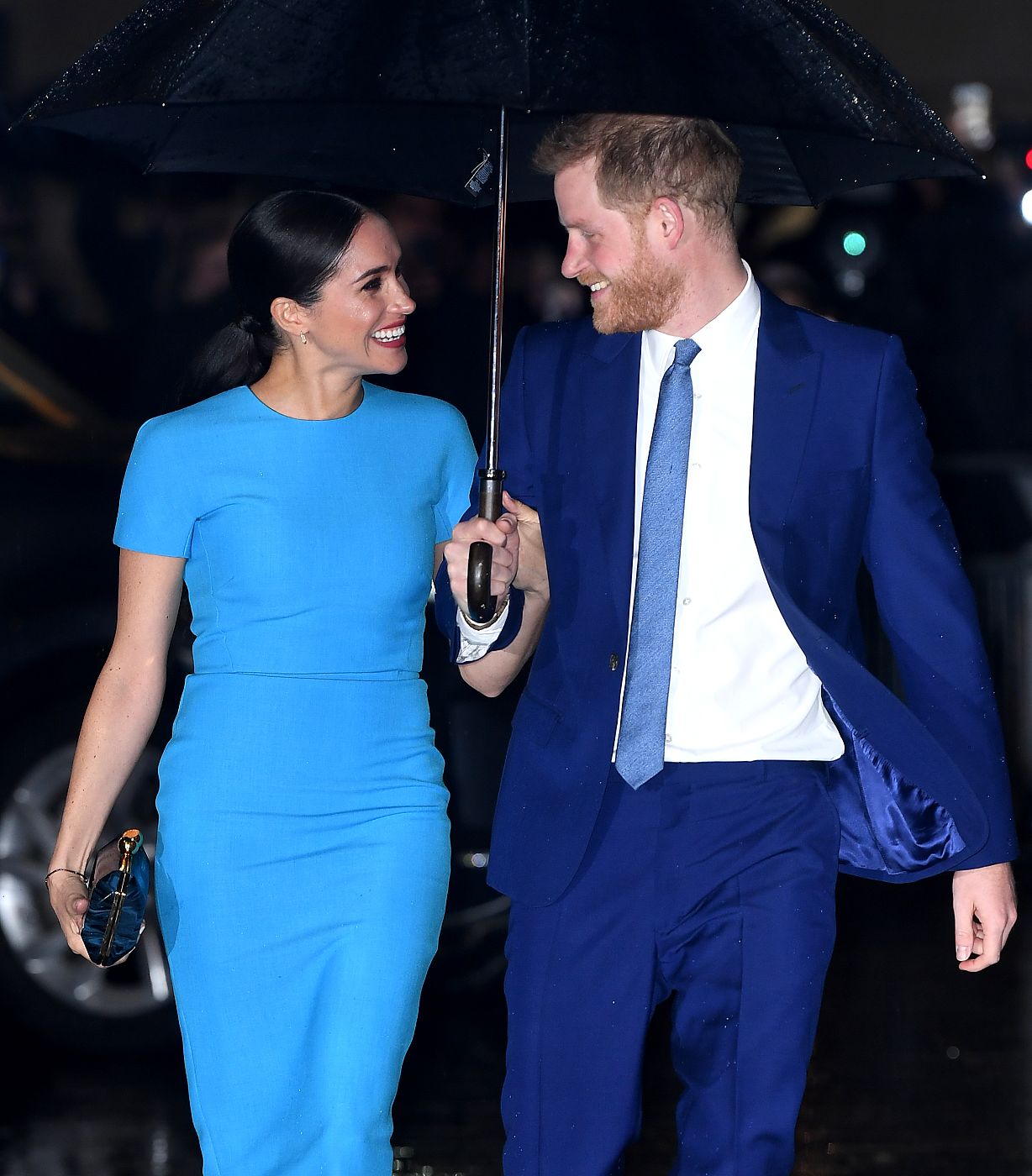 Los duques de Sussex, Meghan Markle y el príncipe Harry, rompen por completo sus labores con la casa real británica