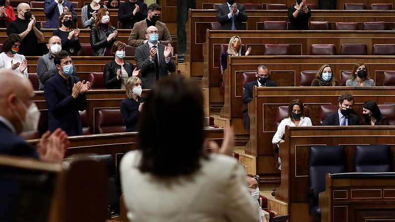 El Congreso se planta contra Vox y recuerda a las 1.081 mujeres asesinadas por violencia machista