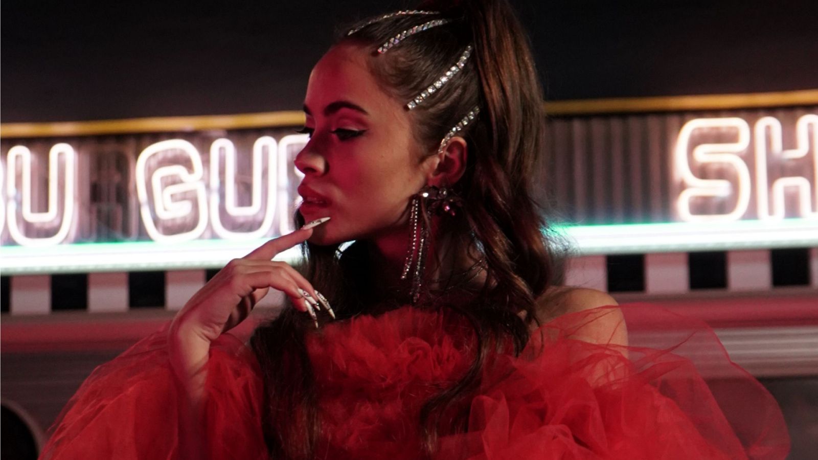 Sara Gálvez lanza "Lo compro yo", su primer single