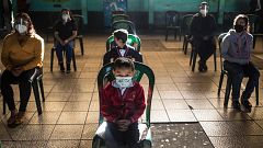 Los niños de todo el mundo pierden más de un tercio del curso escolar por la pandemia, según Save the Children